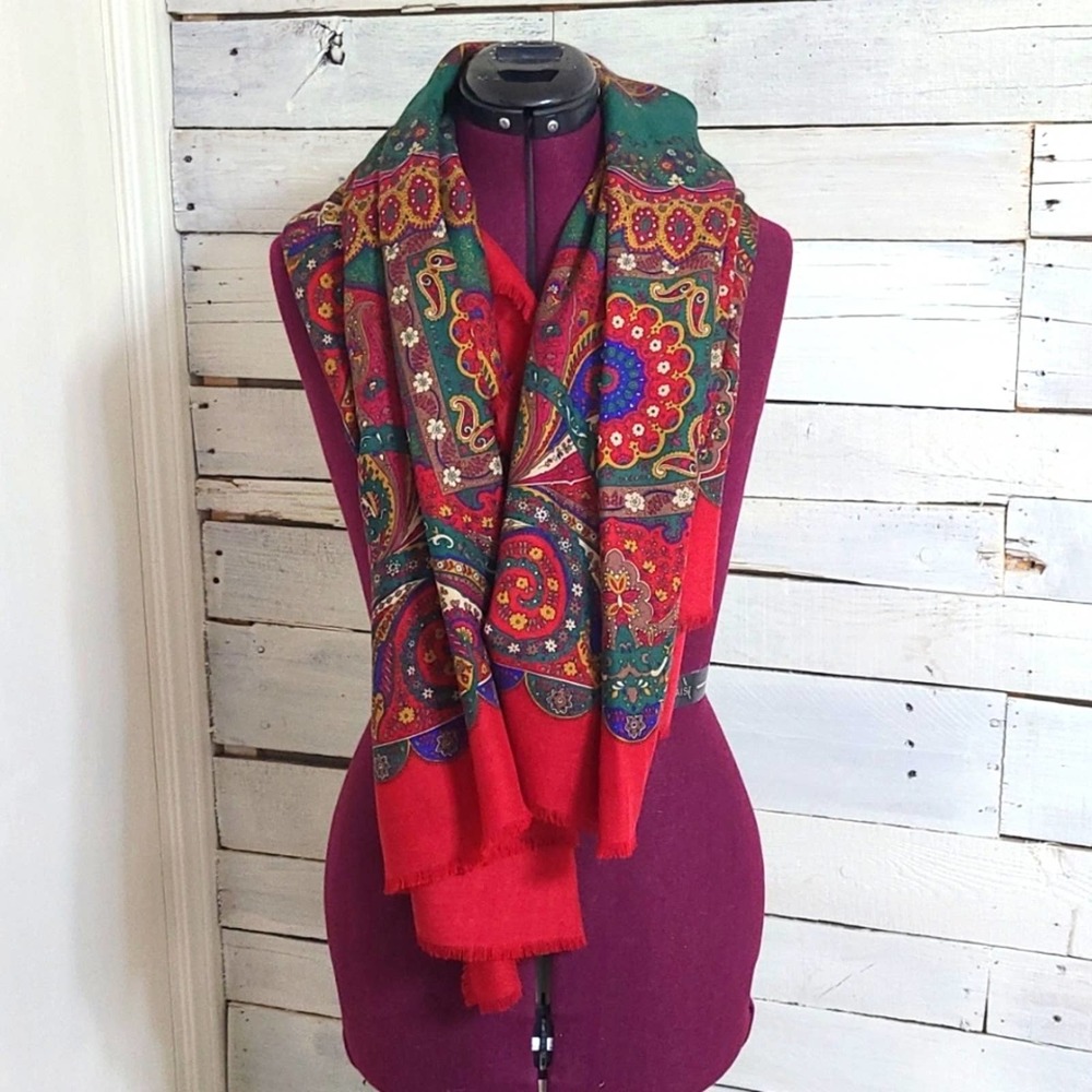 Gucci Silk/Wool Scarf, Shawl,Red